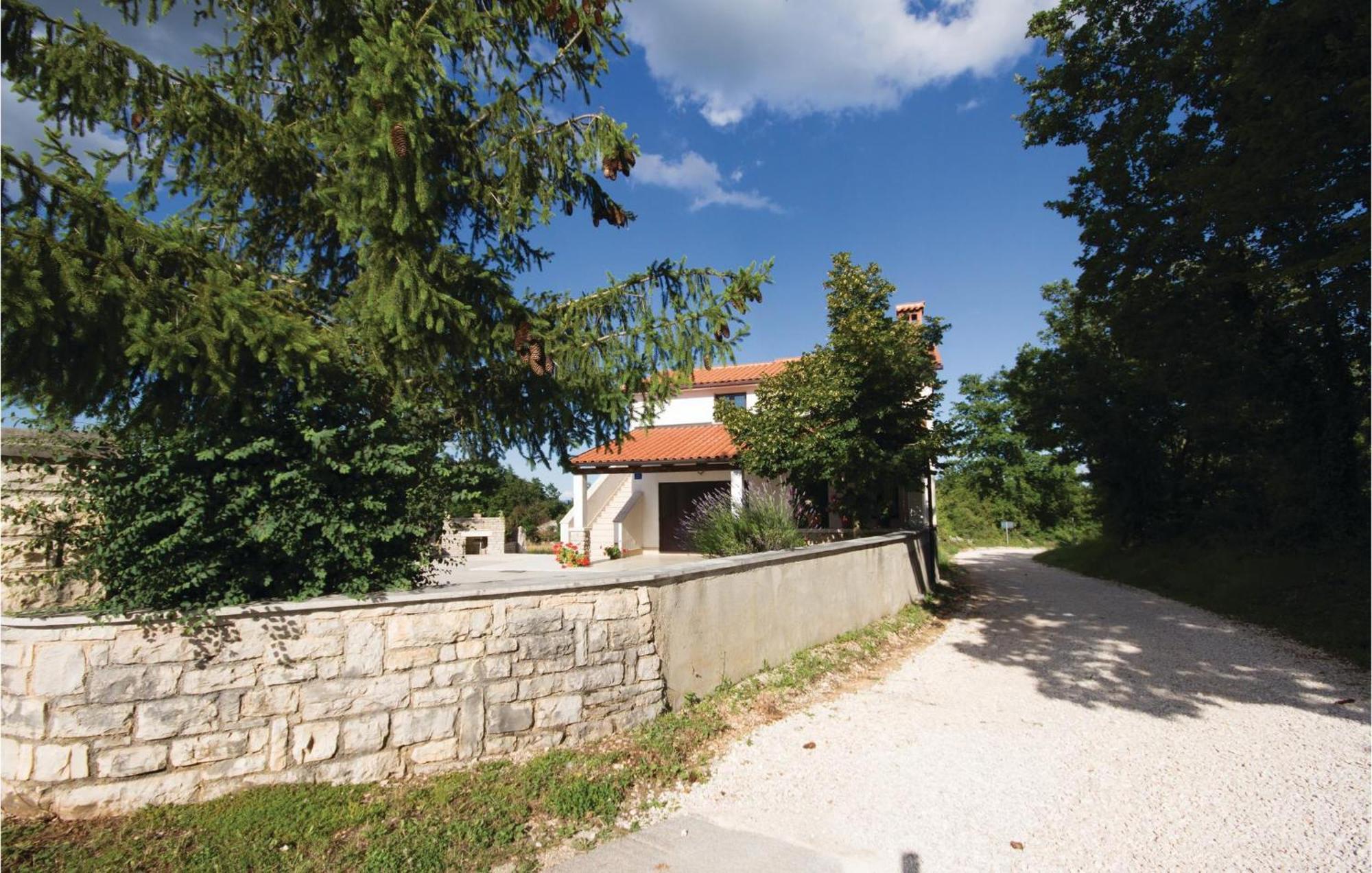 Amazing Apartment In Pazin With Wifi Katun Lindarski المظهر الخارجي الصورة